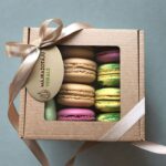 Franču makarūni dāvanu kastītē