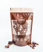 Granola ar riekstiem un šokolādi.